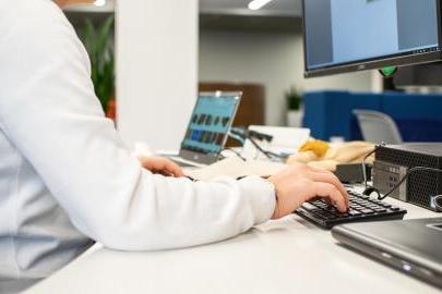 Student working at a computer in the lab.